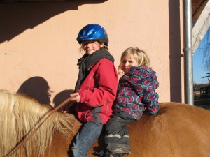 Im Gleichgewicht auf dem Pferderücken Im Gleichgewicht auf dem Pferderücken